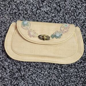 Vintage Woven Straw Embroidered Flower Clutch